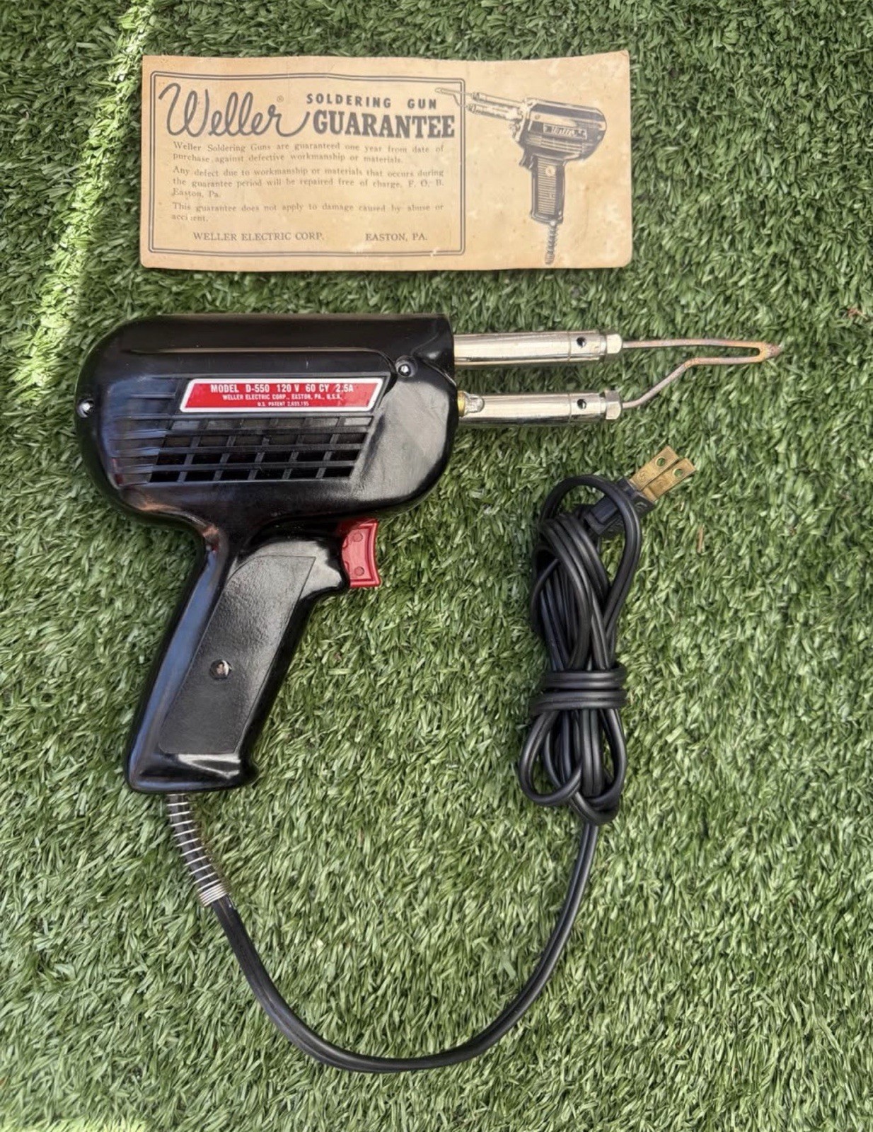 Weller D550 260 or 200 Watts Professional Soldering Dual-heat Gun - Black gallery