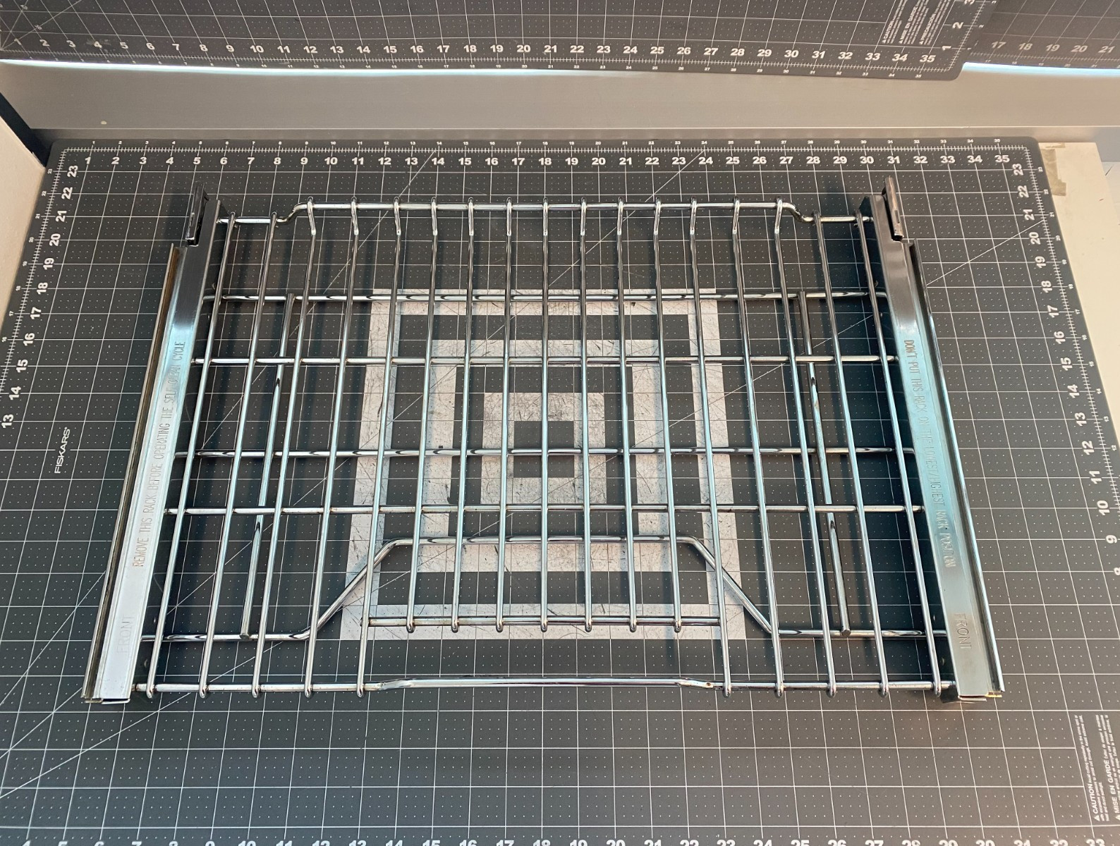 Samsung Built-In Oven Sliding Rack P# DG94-01486A gallery