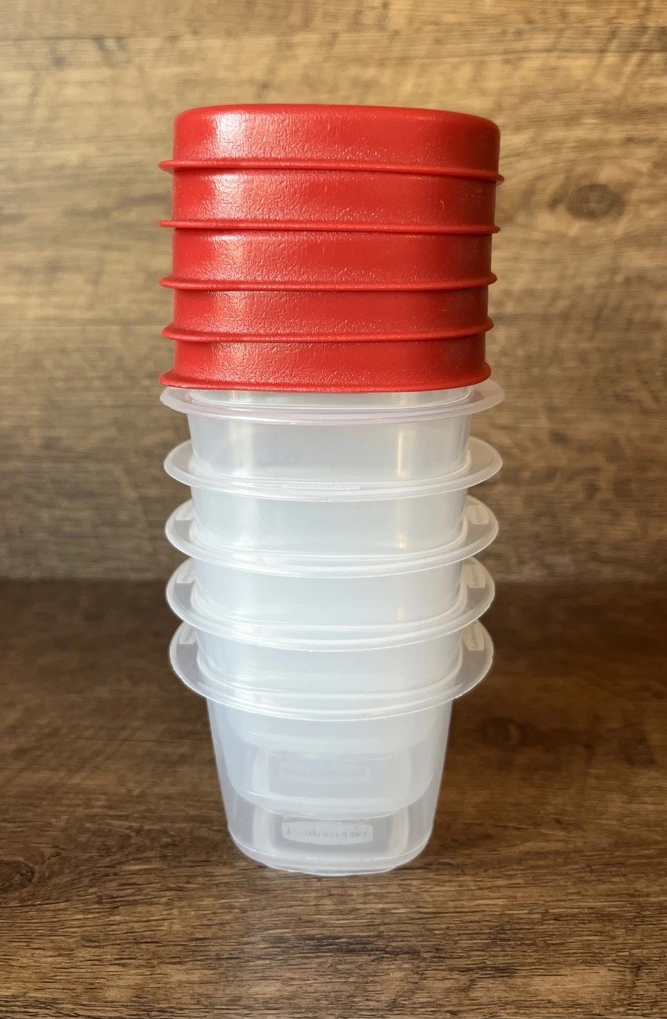5 Rubbermaid 4 oz Clear Containers 7J53 With Racer Red Lids Very Good Condition gallery