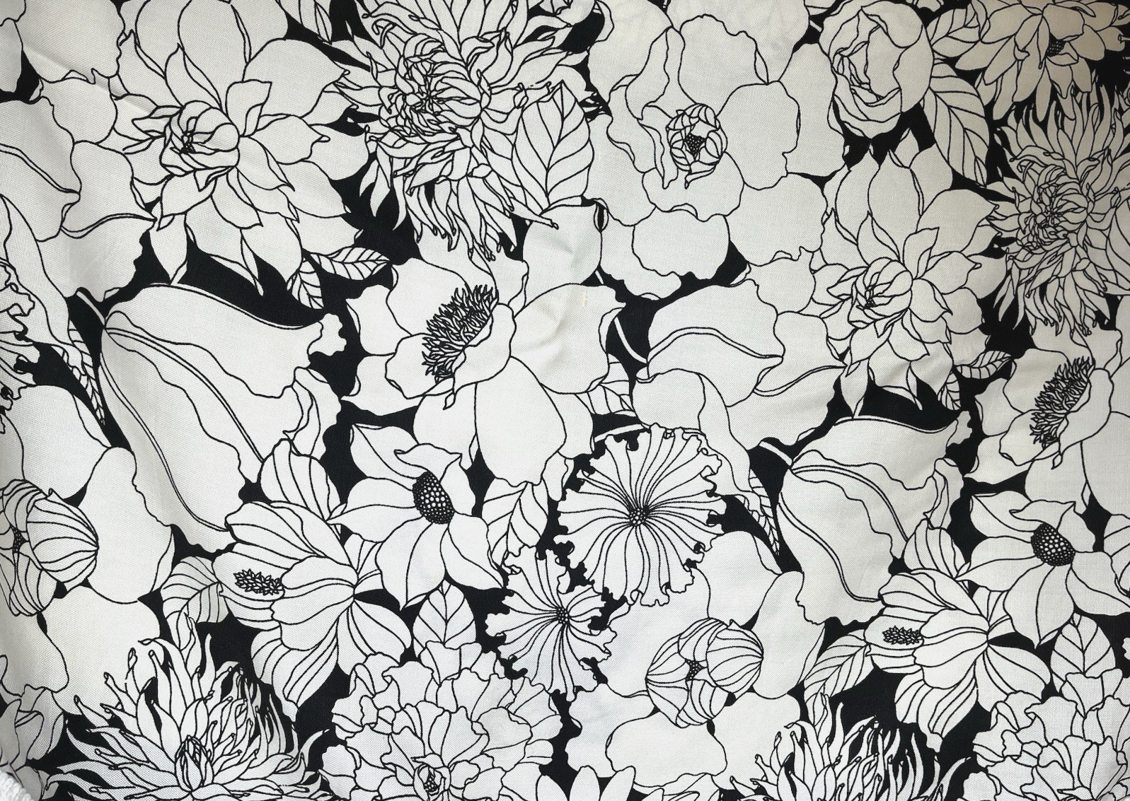 Round 70" Mod Tablecloth Black White Monochrome Floral w/ Fringed Trim Handmade gallery