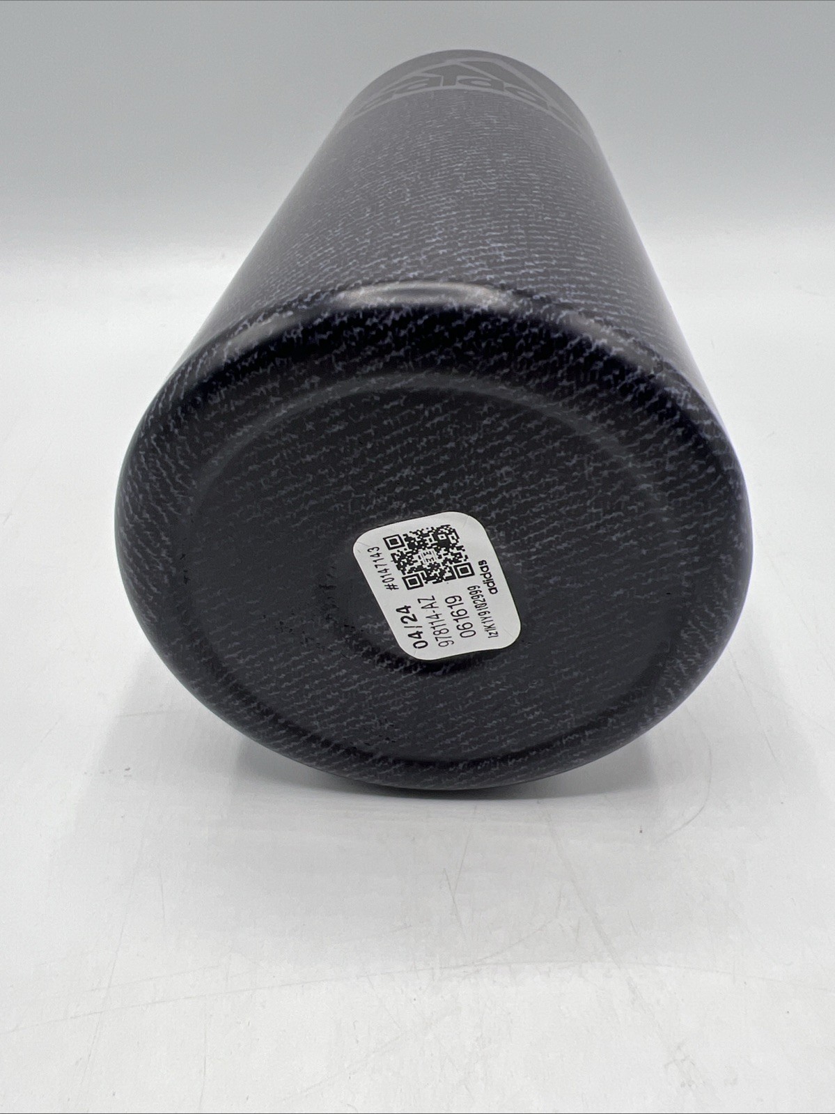 Adidas Insulated Water Bottle - Screw on top - Sports 34Oz (1L) Black Gray New gallery