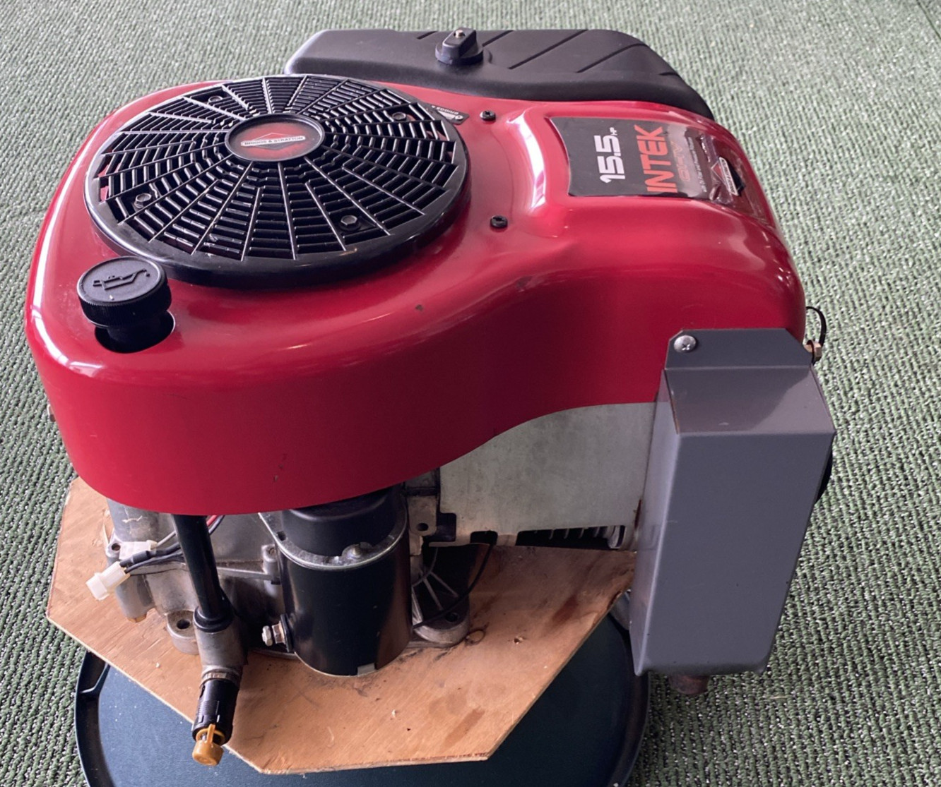 Briggs 28S777-1148 Vertical Engine 1" X 3-5/32” Shaft 3/5 Amp Alt 15.5 HP -SR gallery