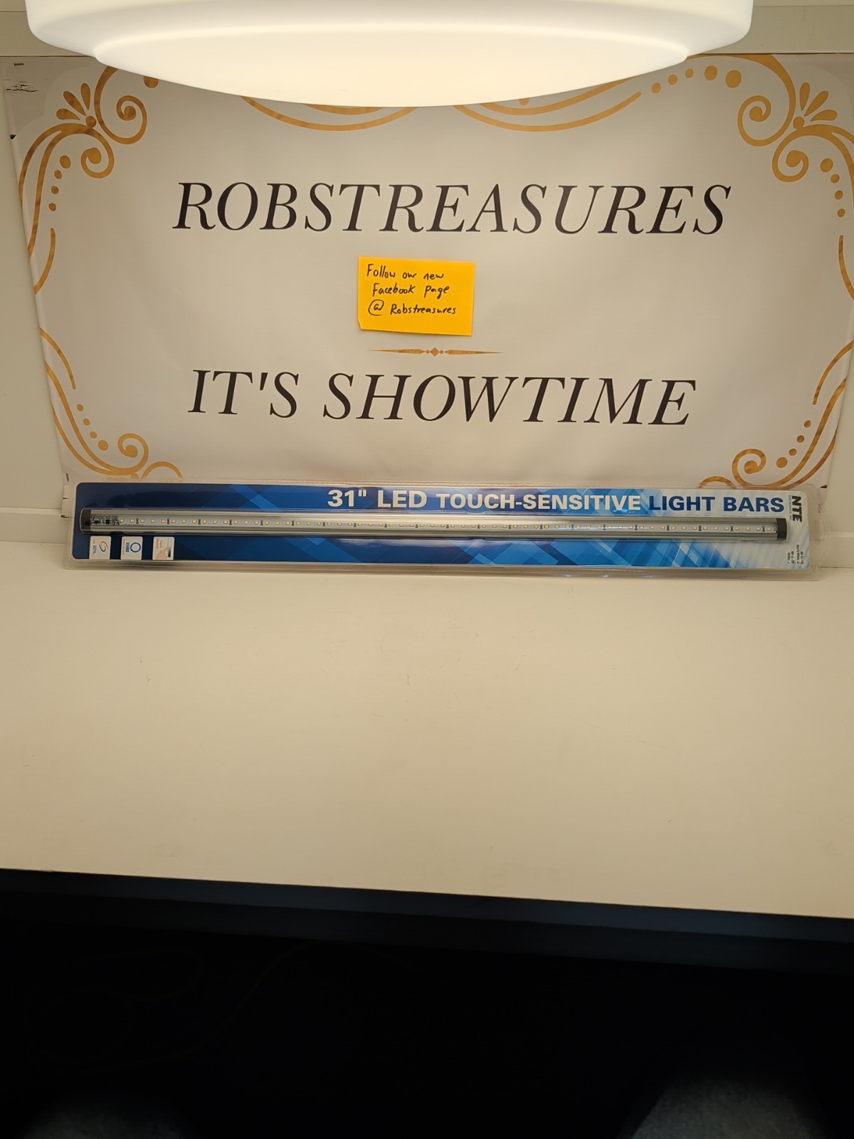 1 BOX 20 PIECES 31 IN LED TOUCH SENSITIVE LIGHT BARS MODEL 69-LL-19 gallery