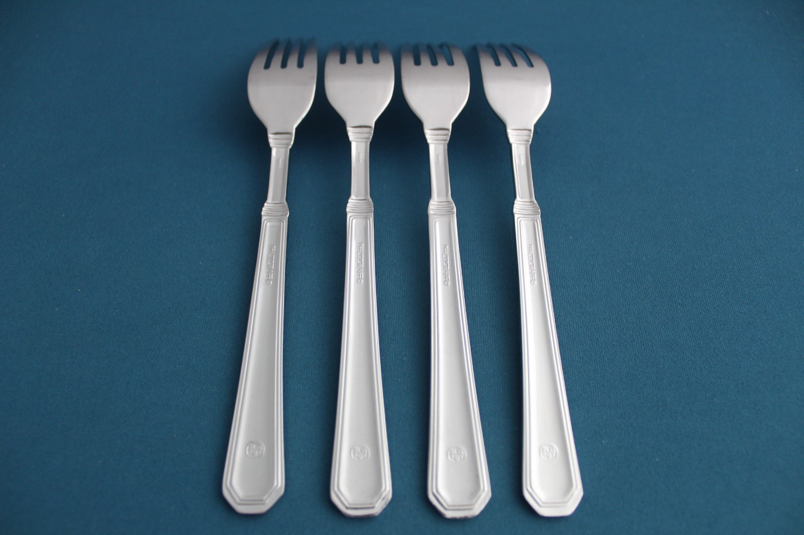 Pfaltzgraff PROVIDENCE GLOSSY Dinner Forks (Set of 4) Korea 7 1/2" gallery
