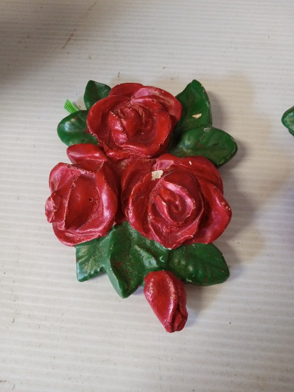 Damaged Vintage Ceramic 3D Red Rose Flower Hanging Decoration ~ Trl7#68 gallery
