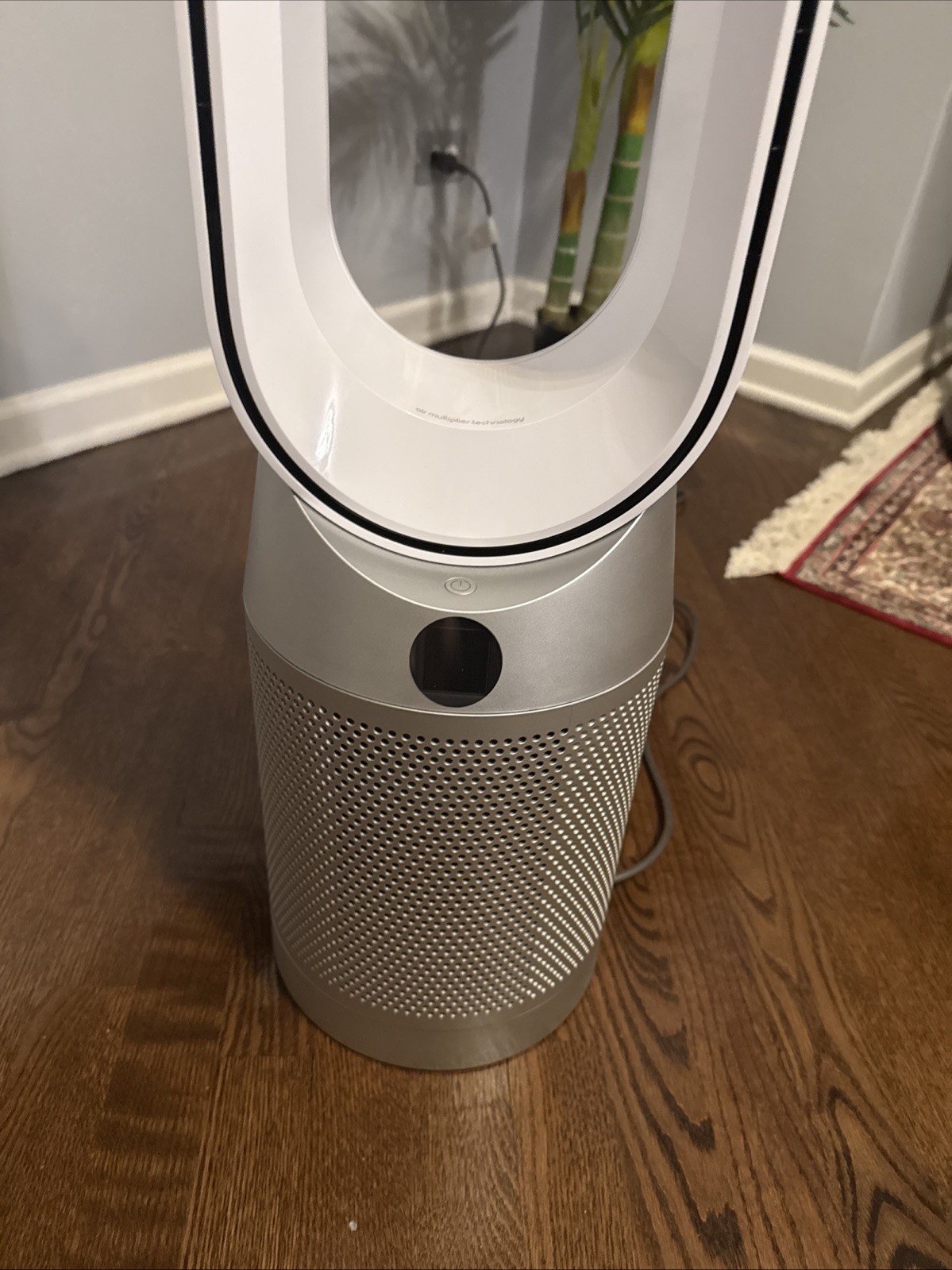Dyson TP07 Air Purifier & Fan Tower | White HEPA H13 Filtration Lightly Used gallery