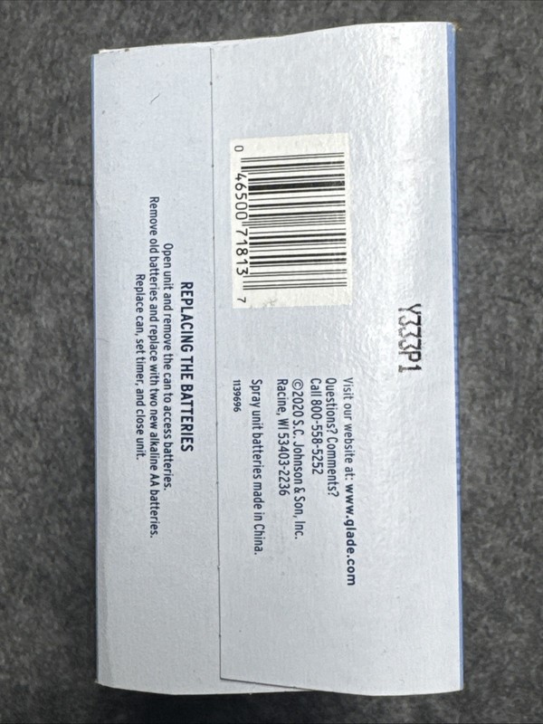 Glade Automatic Spray Unit with CLEAN LINEN Refill & 2 AA Batteries gallery