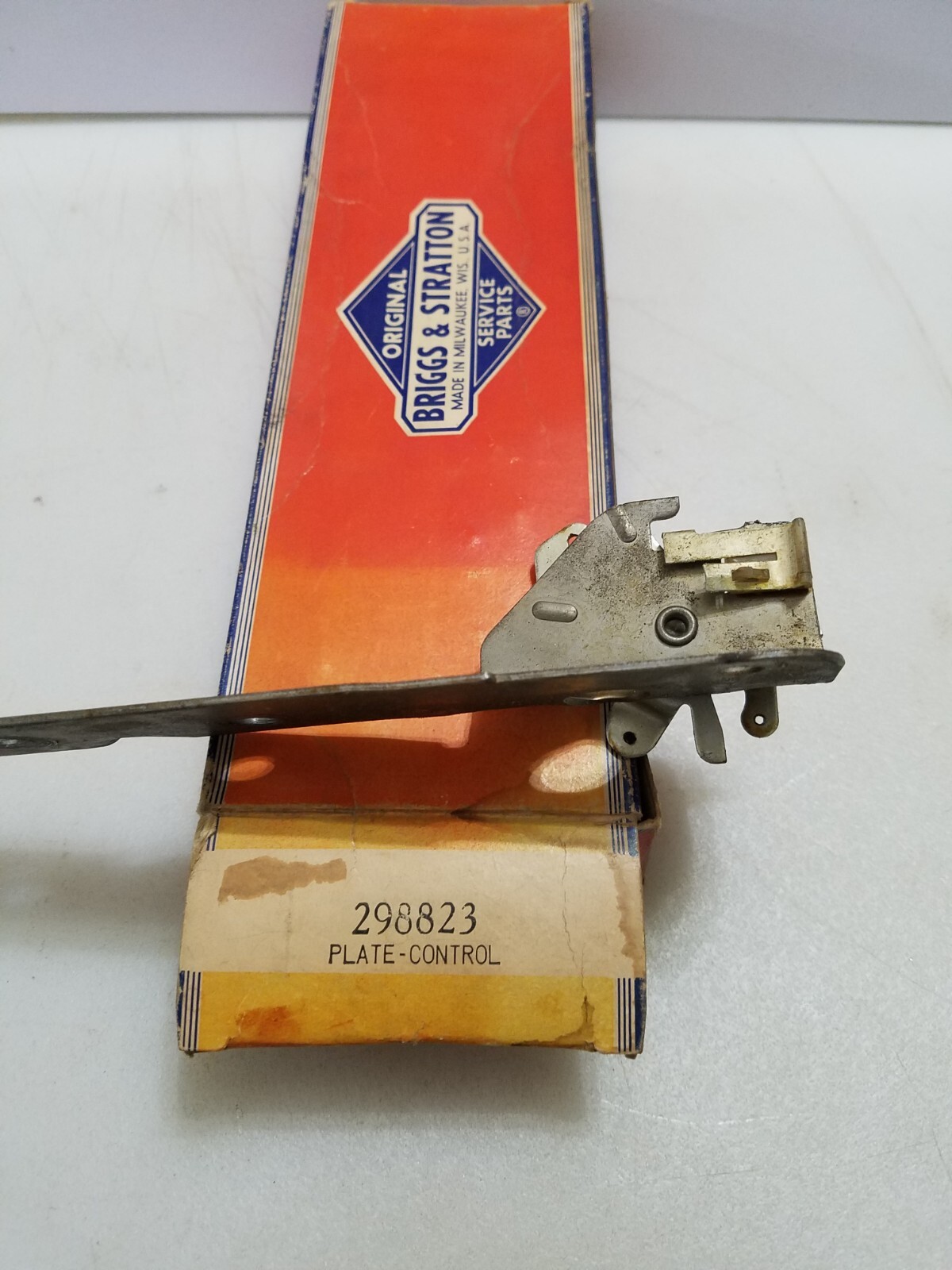 Briggs & Stratton Control Plate 298823 - OEM Packaging - NEW - C6C gallery