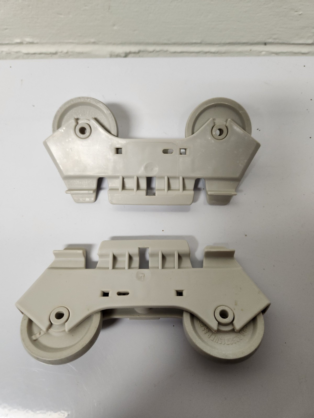 Whirlpool WDT730HAMZ0 Dishwasher Set of 2 Lower Dishrack Wheels WPW10082868 gallery