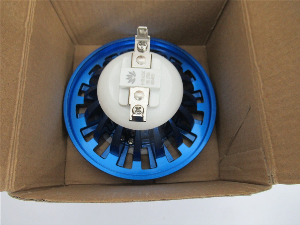 Waterproof LED PAR36 13W , 2700K , 60D , 9-17V AC/DC (BLUE) gallery