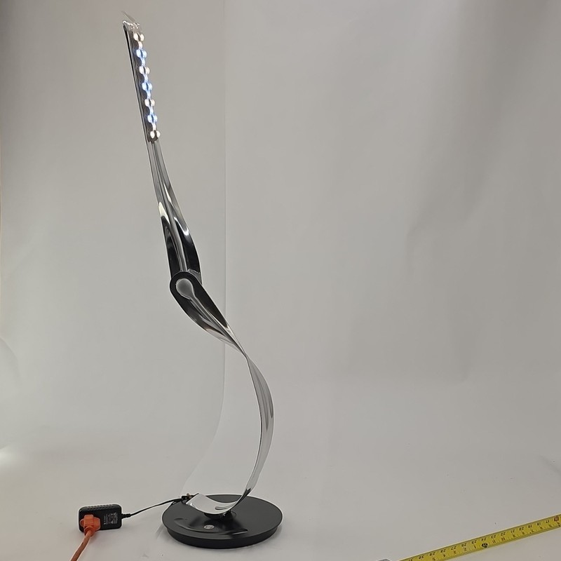 Herman Miller Leaf Personal Light LED Desk Lamp Touch Control Silver/Black gallery