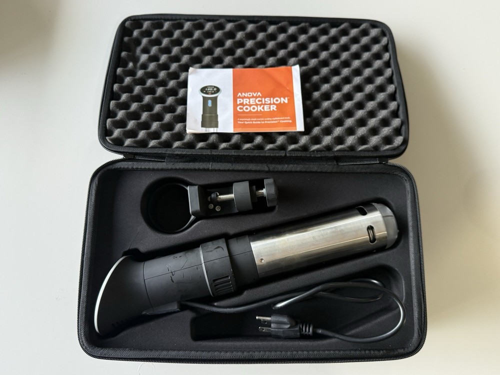 Anova Culinary Sous Vide Precision Cooker 110-120v-900w WiFi Bluetooth With Case