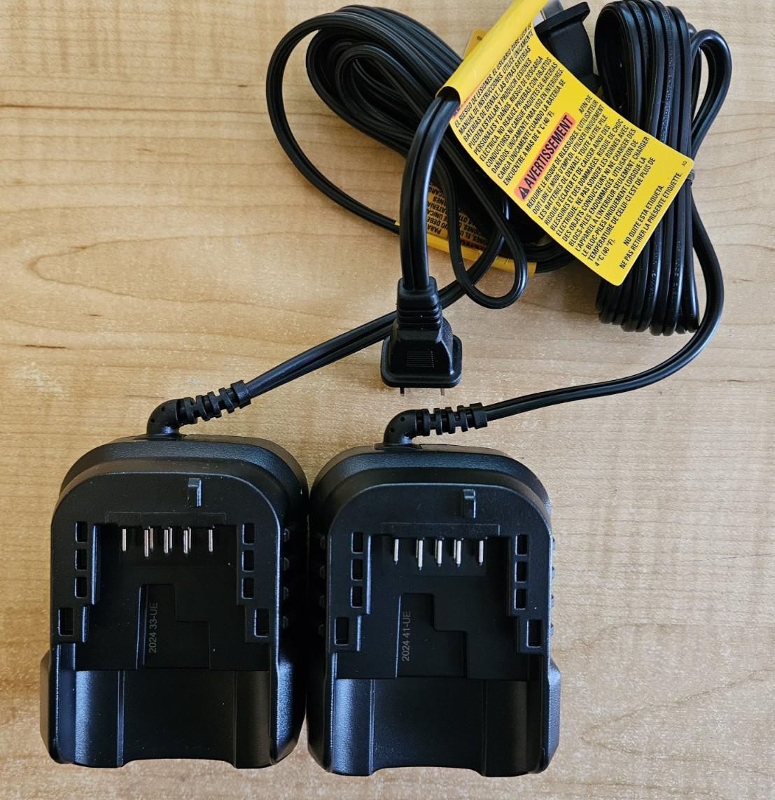 NEW DeWALT DCB1102 12V & 20V Max Li-ion Compact Battery Charger - Set of 2 gallery