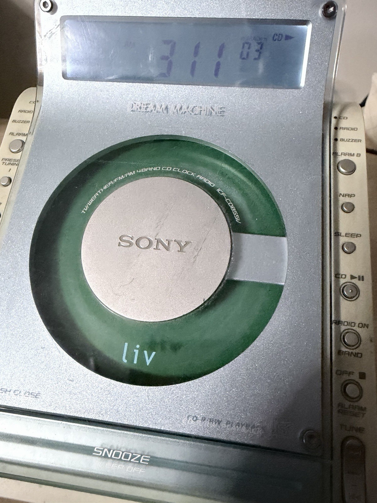 Sony Dream Machine CD Player Alarm Clock Radio ICF-CD855V - TESTED, WORKS gallery