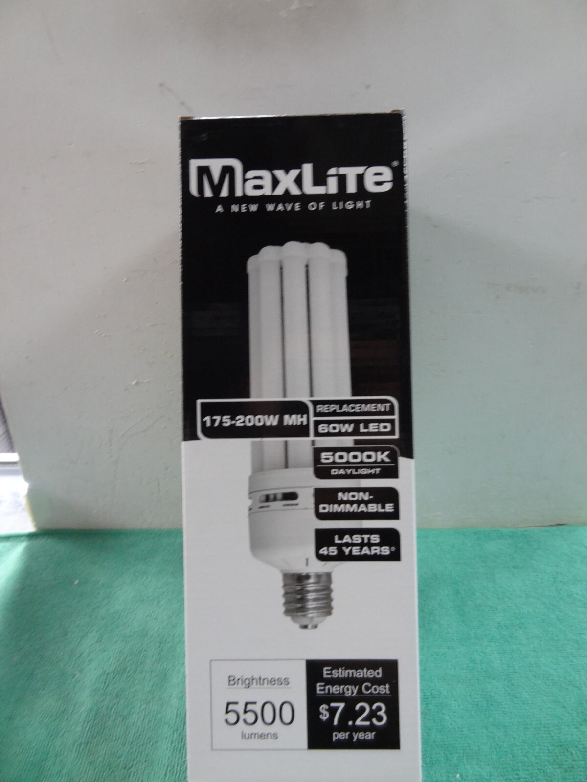 Maxlite Non-Dimmable 60 Watt 5000K LED Post Top/High Bay Retrofit Lamp gallery