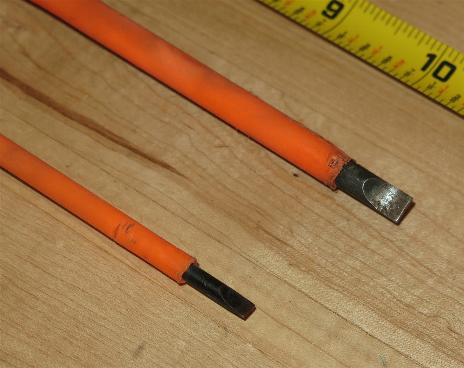 Pittsburgh 1/4" 1/8" Slotted & Philips #0 #1 #2 Insulated Screwdrivers 5-Pieces gallery