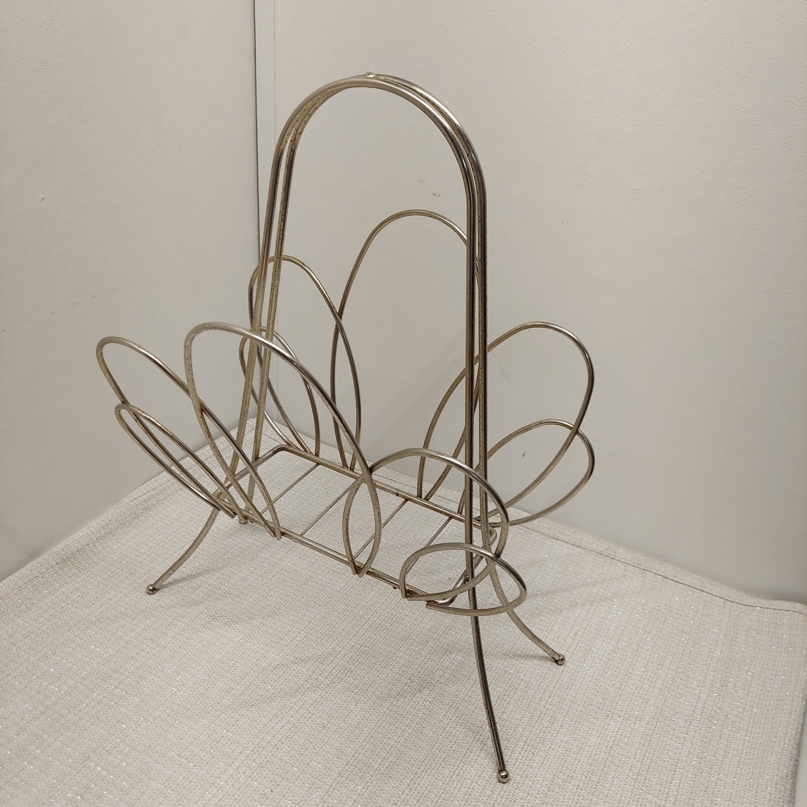 Vintage MCM Silver Wire Magazine Rack Mid Century Modern Atomic Petal Design gallery
