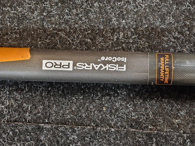 Fiskars Pro IsoCore 16 Lbs Sledge Hammer with 36 Inch Steel Handle 750640-1001 gallery