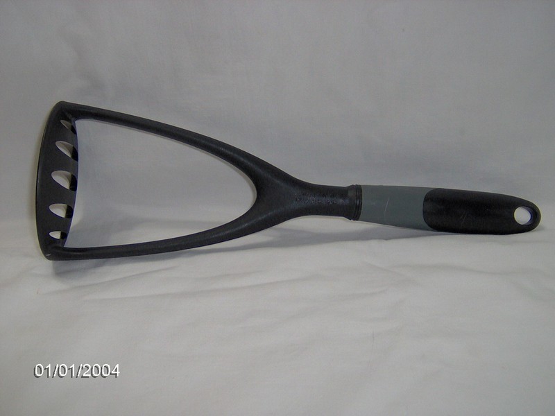 RUBBERMAID VEGETABLE MASHER RICER KITCHEN COOKING UTENSIL Potato Cauliflower + gallery