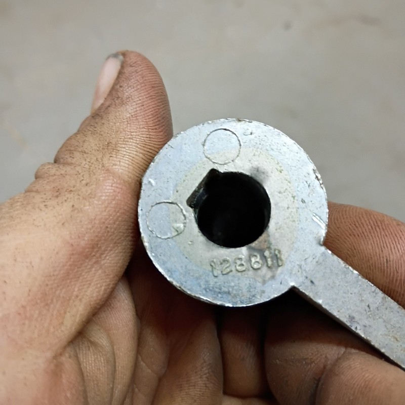 Craftsman Radial Arm Saw Elevation Crank Handle 128811 113. gallery