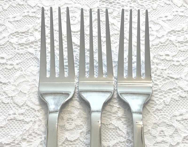 (3) Cambridge UNKNOWN PATTERN 8 1/8" Stainless Dinner Forks ~ FREE SHIPPING gallery