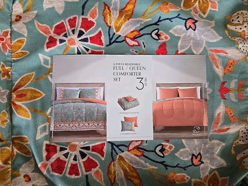 NWT Fairfield Square Full/Queen Reversible Comforter & 2 Shams Set. Green Floral gallery