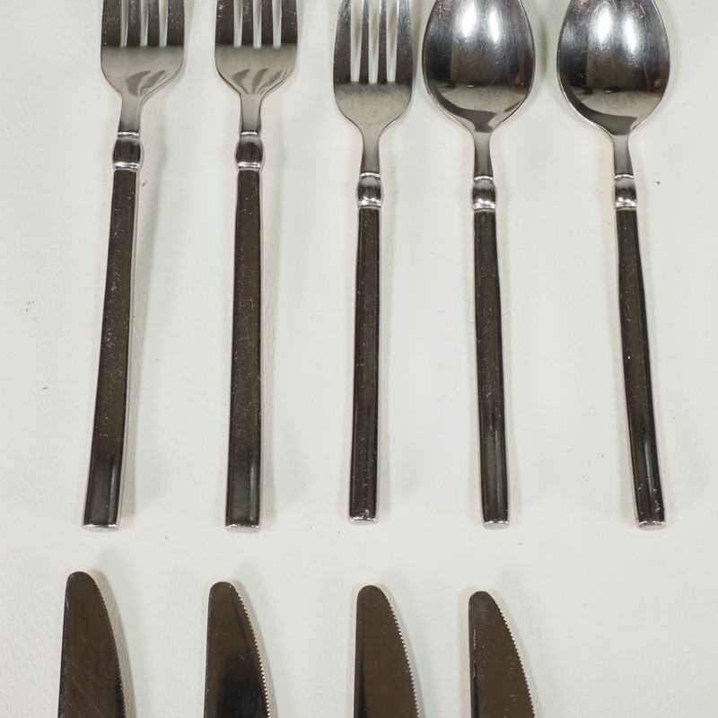 International Stainless Radial Pattern Discontinued 9 Pieces Fork Spoon Knife gallery
