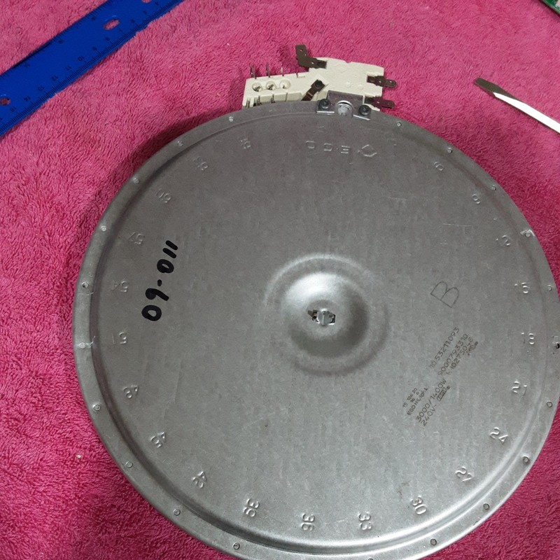 Whirlpool Range Radiant Element W10275048. 3000/1400W 10.53211.093. 9000793310 gallery
