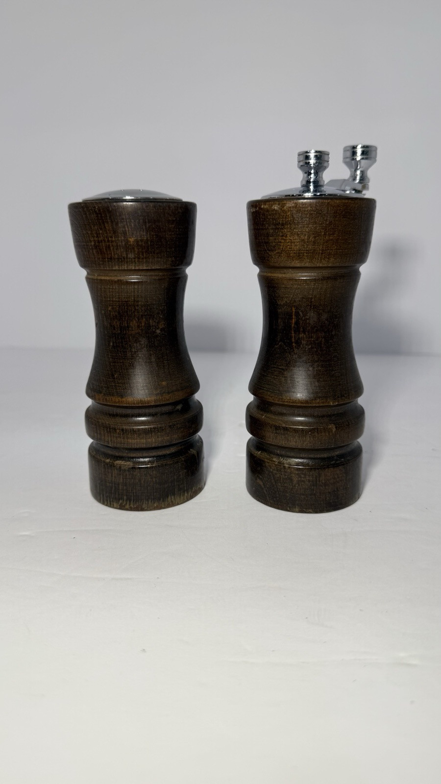 Vintage Salt Pepper Mill Leeds Engineering Wood Shakers Woodland Hills Cali 4” gallery