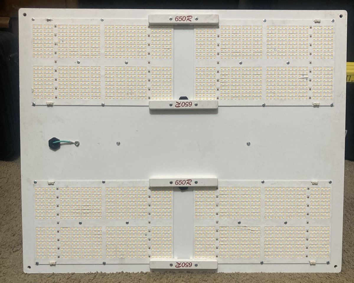 HLG 650R LED Grow Light Read Description! gallery