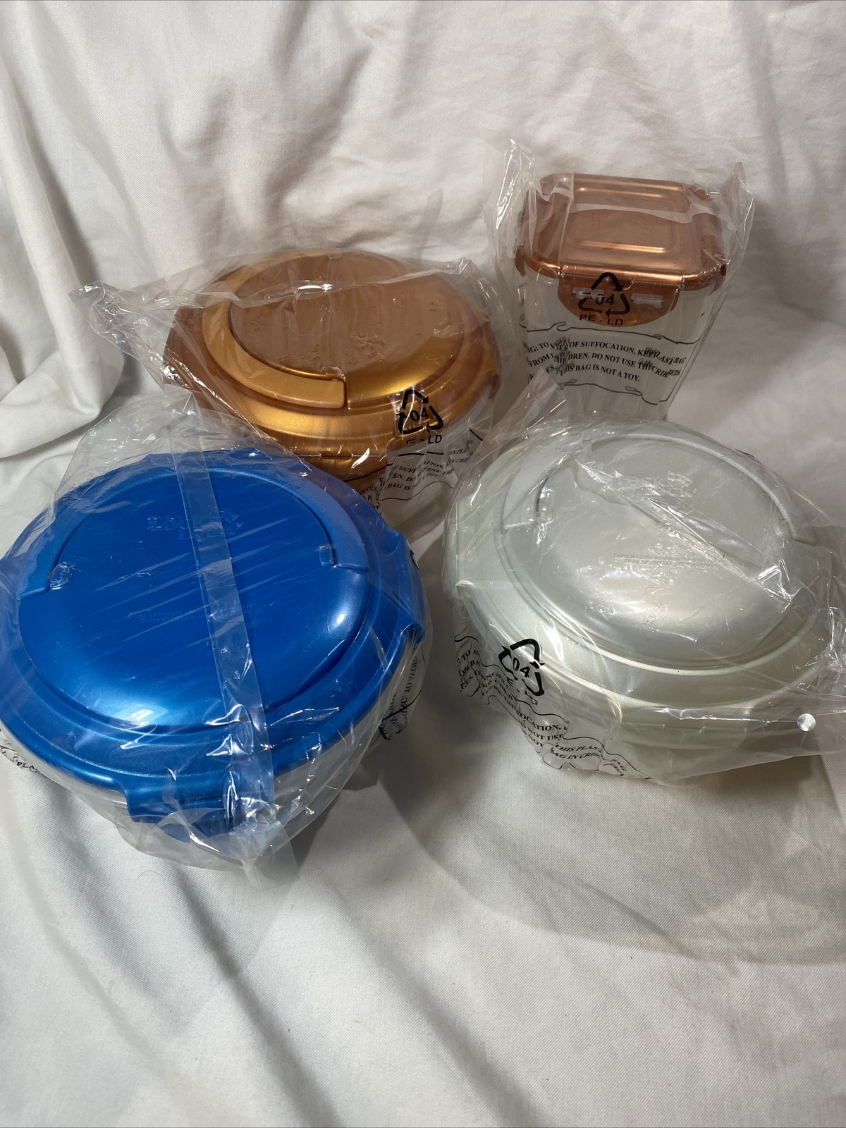 Lock&lock~ Lot Of 4 Multicolor Round Nestable Lidded & Quart Size New gallery