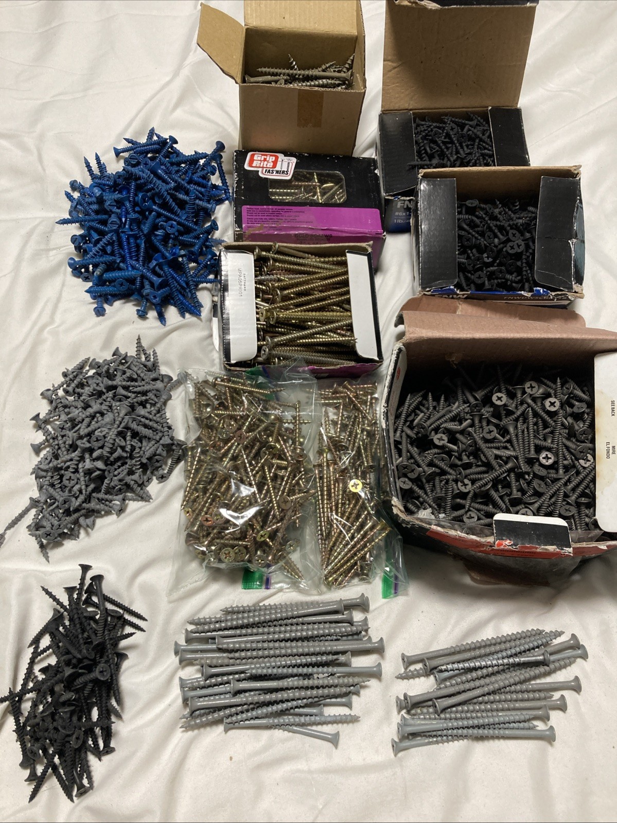 6 lbs Assorted Drywall, Wood & Concrete Screws – 1 1/8”, 1 1/4”, 2”, 3” gallery