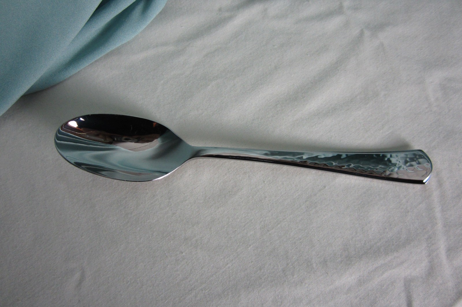 Oneida Etta Entertain 365 Teaspoons Set of 4 Stainless Steel 18/0 Hammered New gallery
