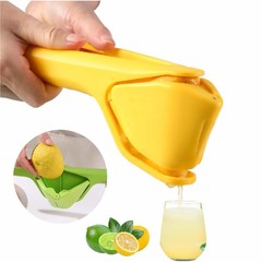 Lemon Squeezer Effective at Squeezing Out Juice Easy-to-Use Very Sturdy Lemo