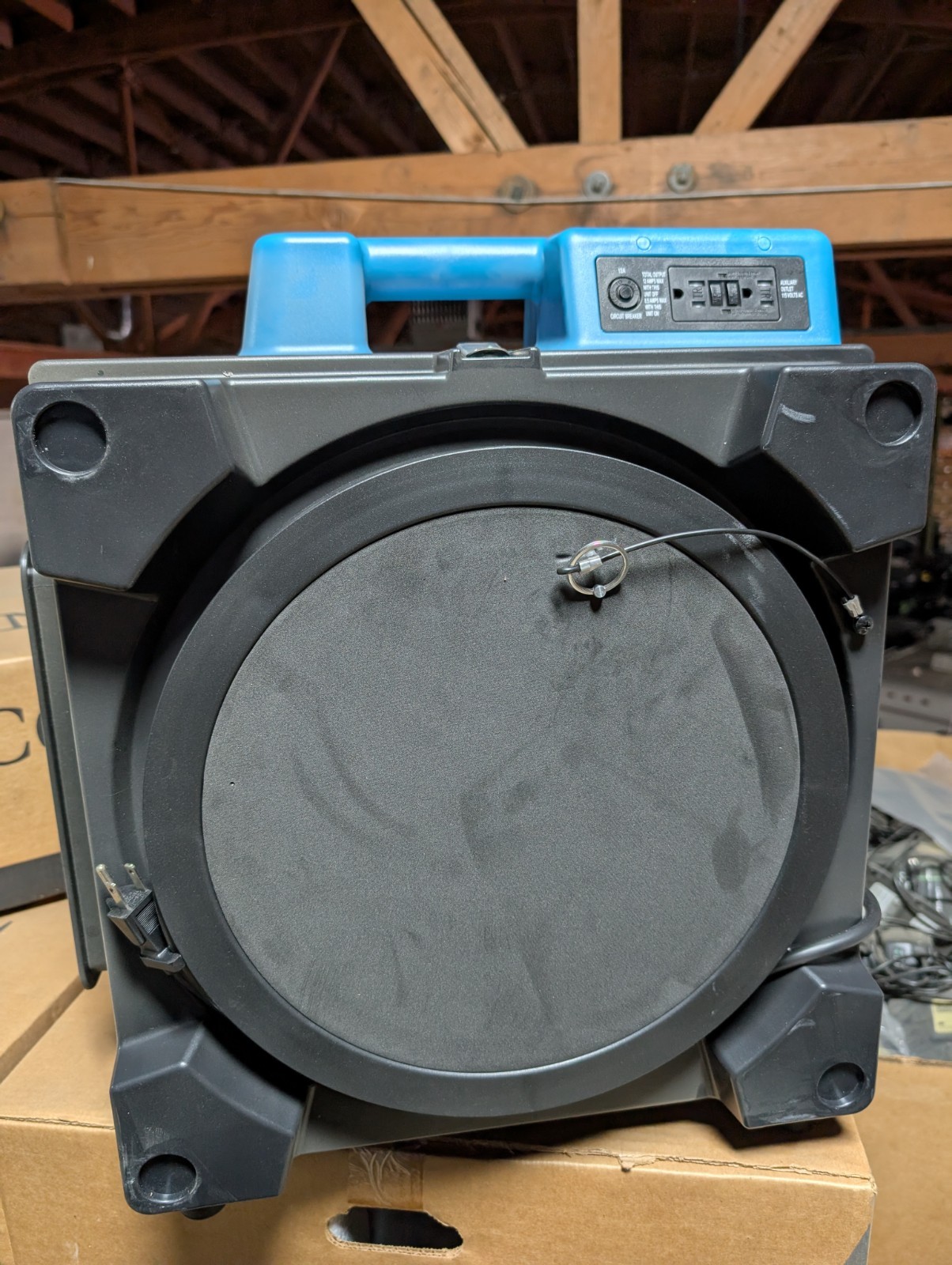 Xpower X-3400A Professional Lightweight 3-Stage HEPA Air Scrubber gallery