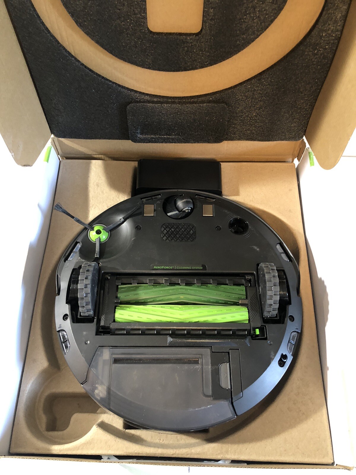 iRobot Roomba j7 Robotic Vacuum Cleaner - Graphite gallery