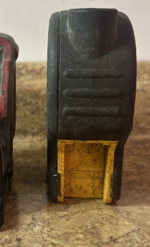 Dewalt DW082 Type 2 Laser Plumb Bob Self Leveling Level Preowned Free Shipping gallery