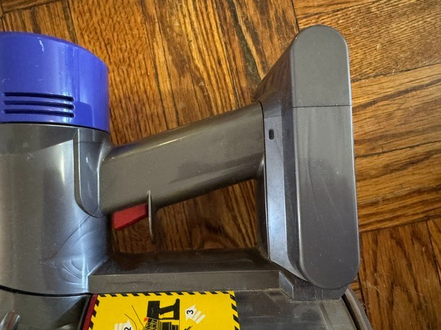 Dyson V7 Rechargeable Battery Replacement - Part No. 968670-06 gallery