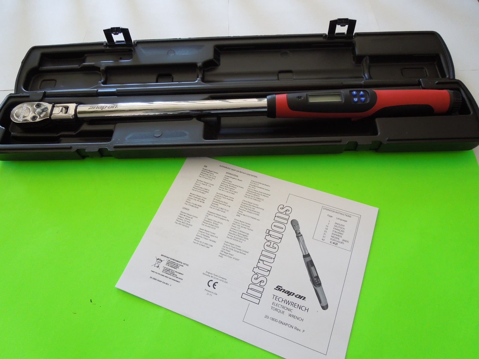 SNAP-ON 1/2" drive Fixed-Head Techwrench electronic torque wrench 25-250 ft-lb gallery