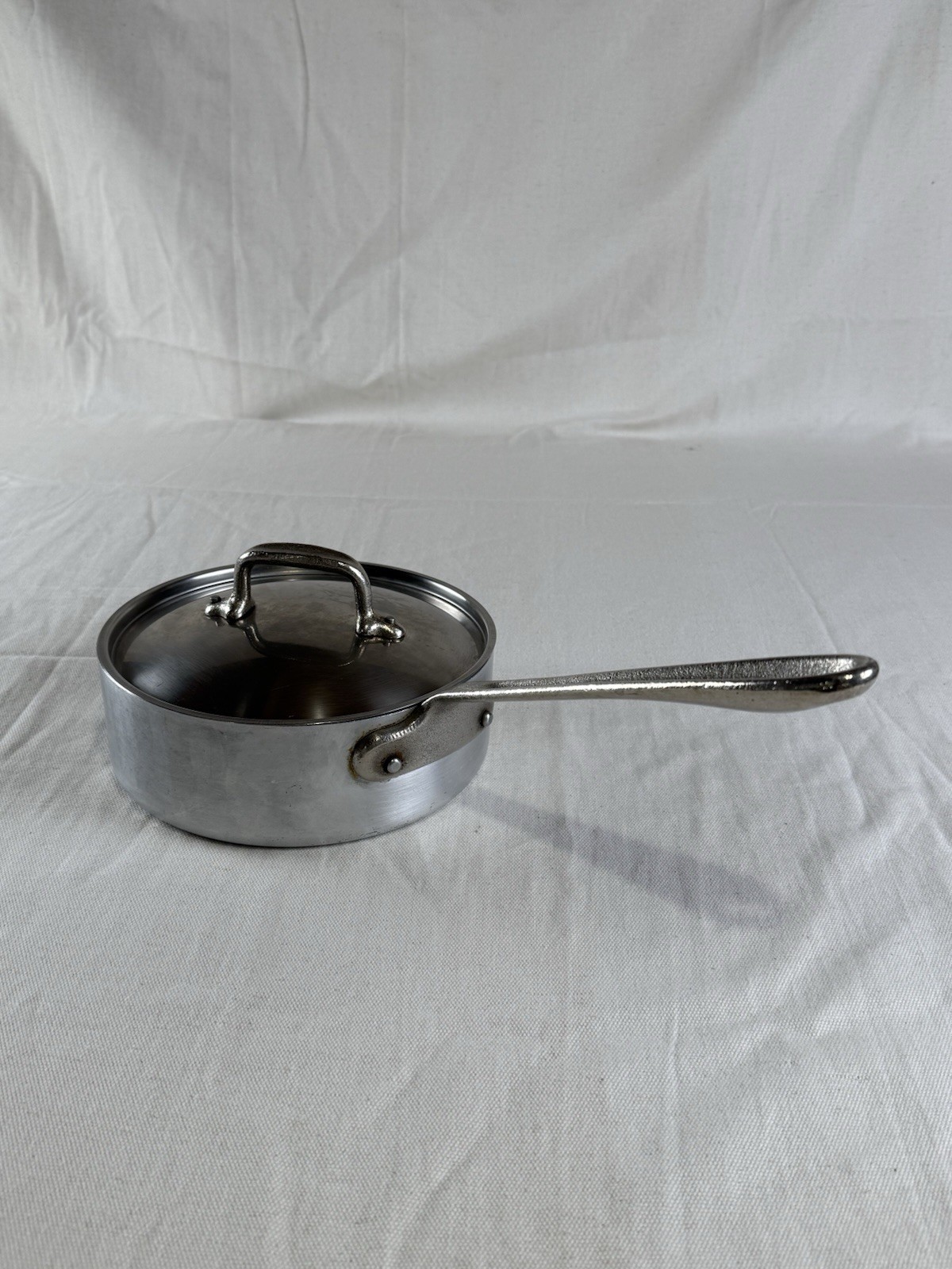 All Clad Master Chef 202 1/2 Saucepan with Lid 2.5 QT gallery