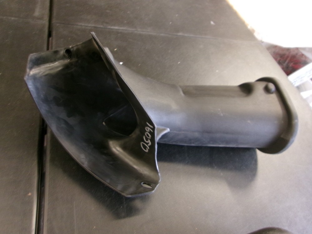 OEM SNAPPER 16050 CHUTE