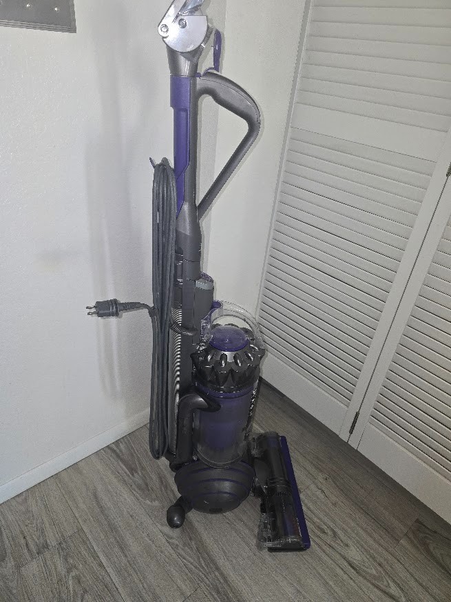 Dyson Ball Animal 2 Origin Upright UP20 Vacuum Corded Purple - Pre-owned gallery