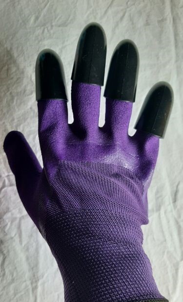 New - Gardening Digging Planting 4 ABS Plastic Claws Gloves - Purple gallery