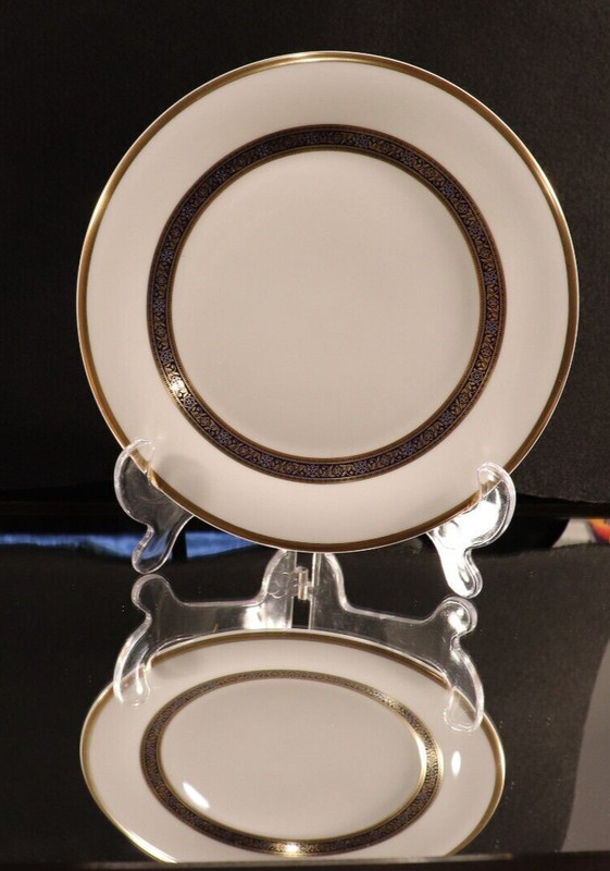 ROYAL DOULTON HARLOW PATTERN 4-5-PC PLACE SETTINGS NEW IN ORIGIN MAILING BX 1987 gallery