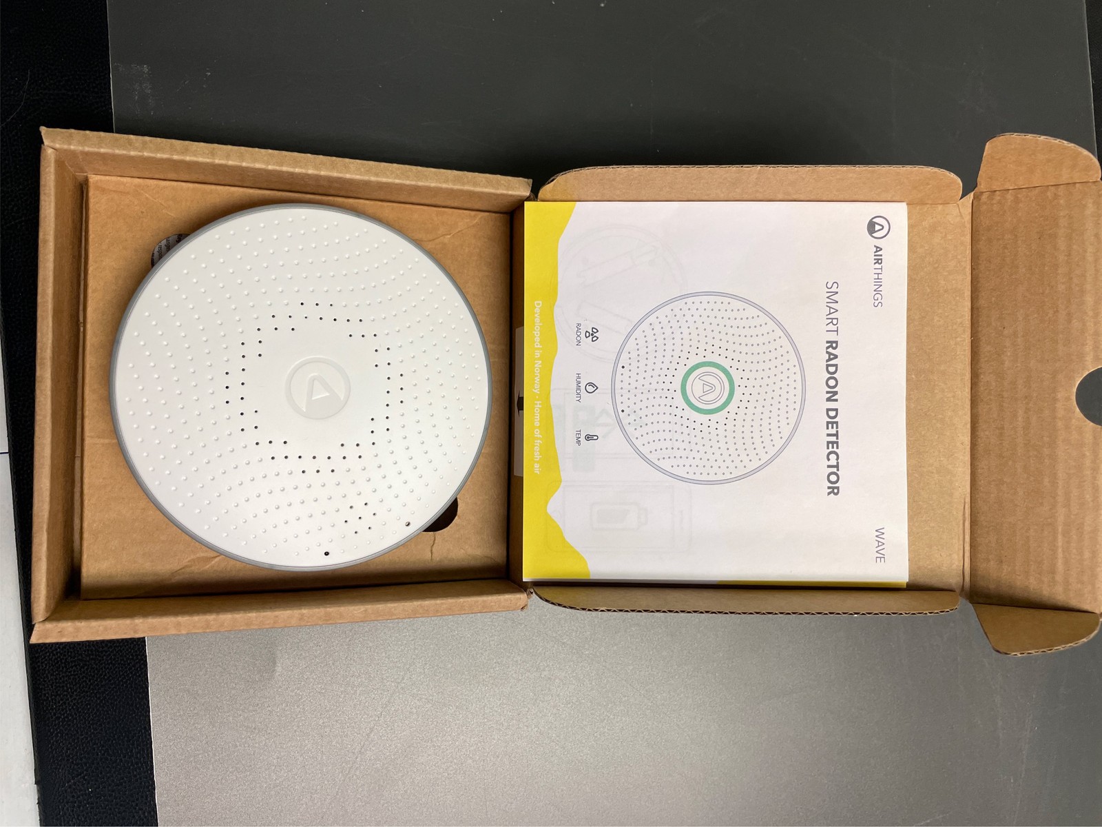 Airthings Radon Gas Detector 1 pk gallery