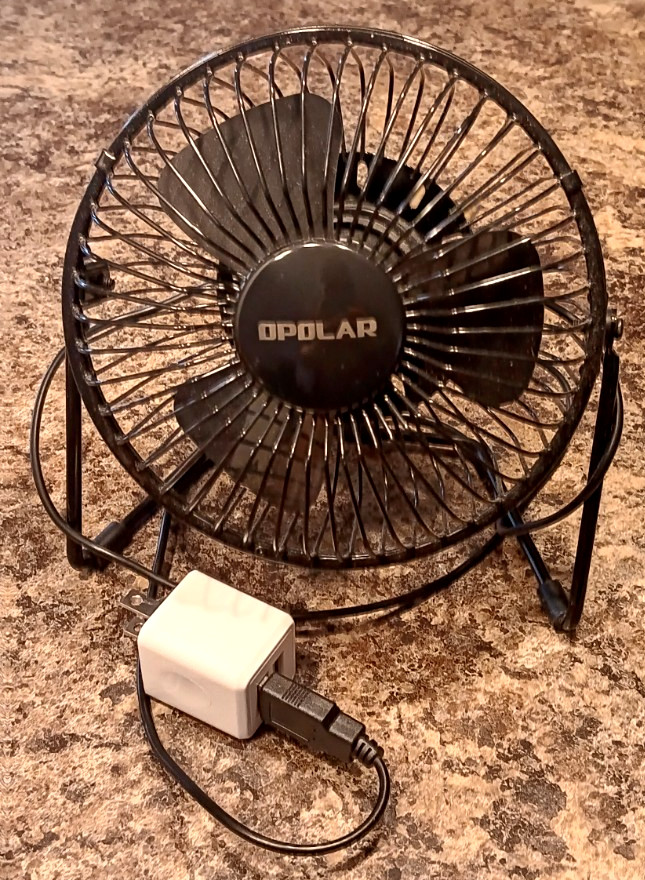 Opolar Mini USB Portable Fan Quiet Operation Black Freestanding Metal Fan gallery