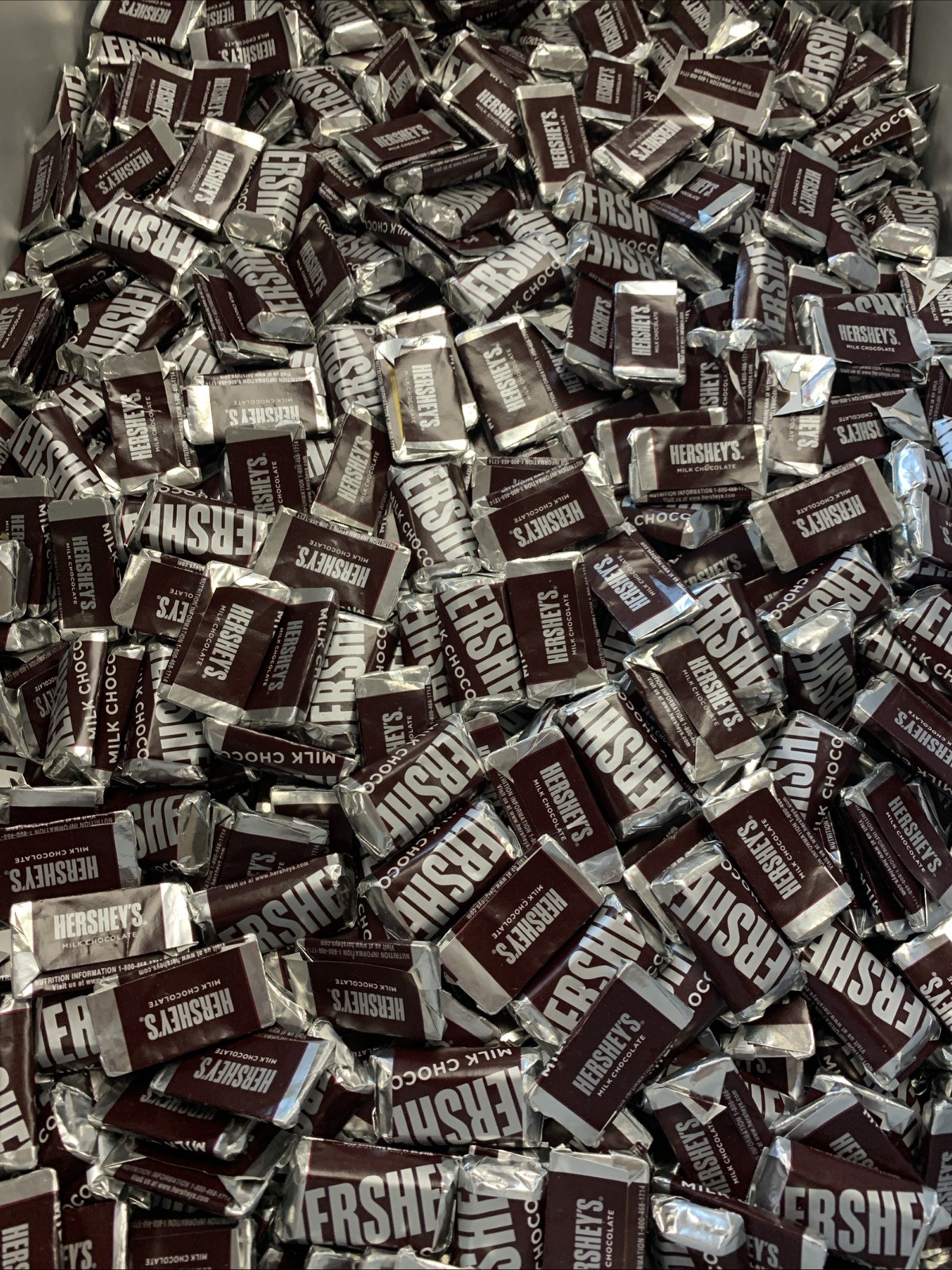 Hershey Milk Chocolate Mini Candy Bar 3LB (Individually Wrapped) Miniatures gallery
