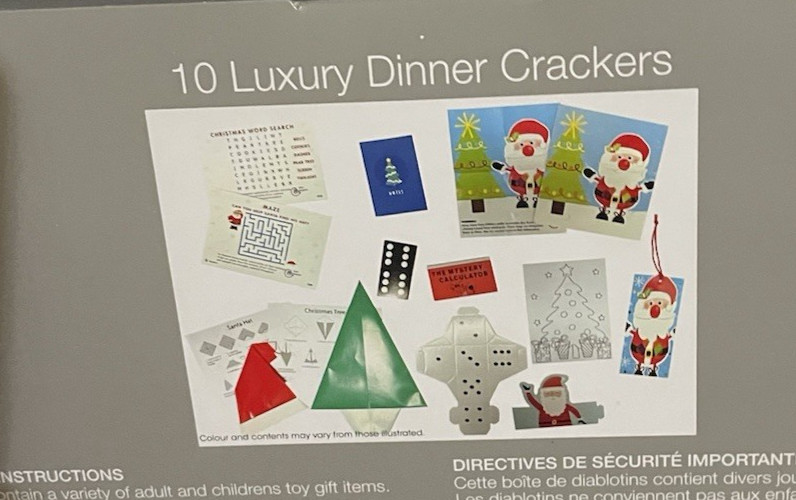 Christmas Crackers British Cracker Company 10 Crackers Hollyberry Design gallery