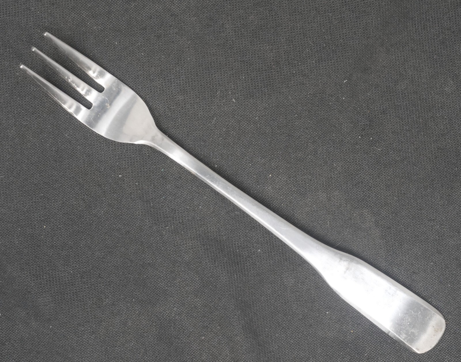 The Celler CLF5 Stainless Seafood/Cocktail Fork. 5 1/2" Long gallery