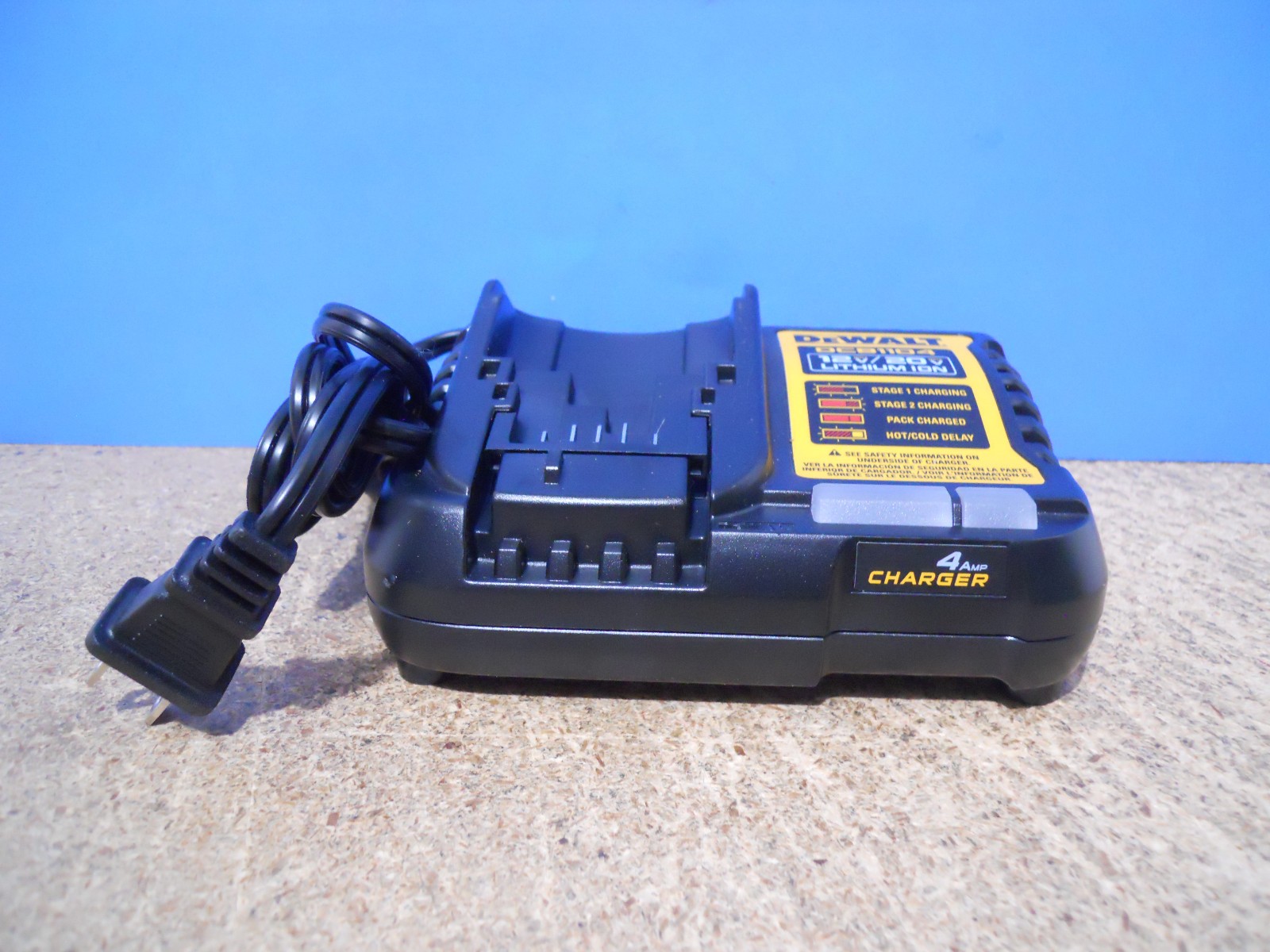 Dewalt Battery Charger 12/20V Max Flexvolt Lithium-Ion 4 AMP, DCB1104 gallery
